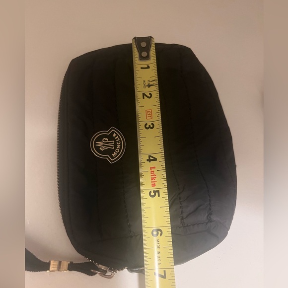 Moncler Black Quilted cosmetics bag with Logo - Picture 10 of 11